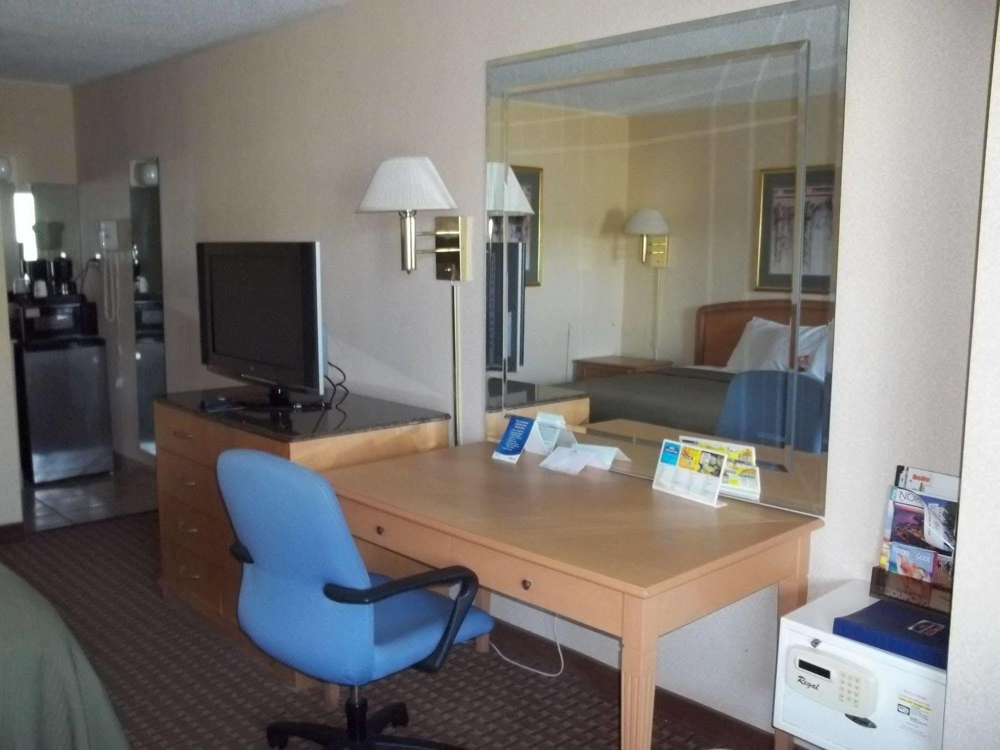 Howard Johnson By Wyndham Virginia Beach Ngoại thất bức ảnh